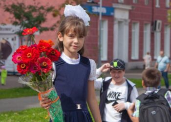 Честита нова учебна година: Нека знанието върви ръка за ръка с добротата